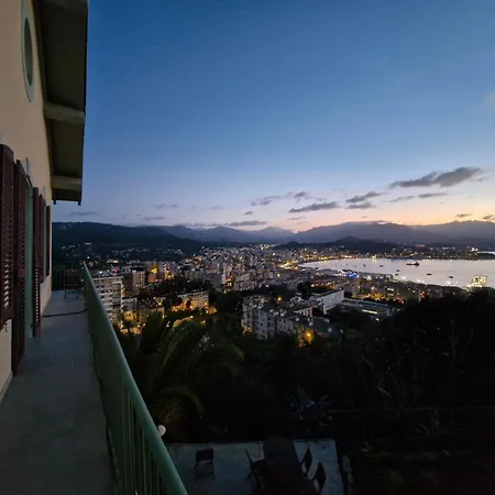 Villa Belvedere D'ajaccio, Entiere Vue Pour 2 à 10 Voyageurs *