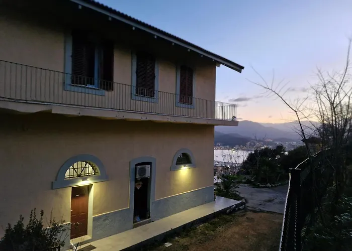 Villa Belvedere D'ajaccio, Entiere Vue Pour 2 A 10 Voyageurs Ajaccio (Corsica)
